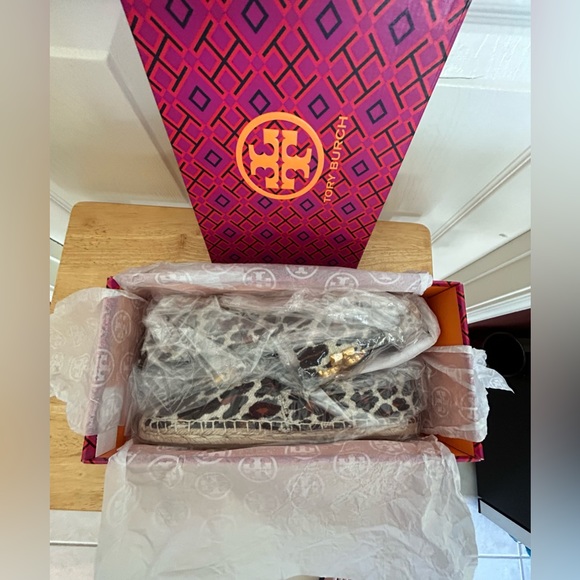 Tory Burch Eleanor Espadrilles, 9.5 - Picture 7 of 7